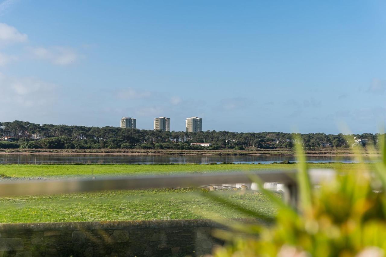 Beachfront Villa In Esposende Luaran gambar